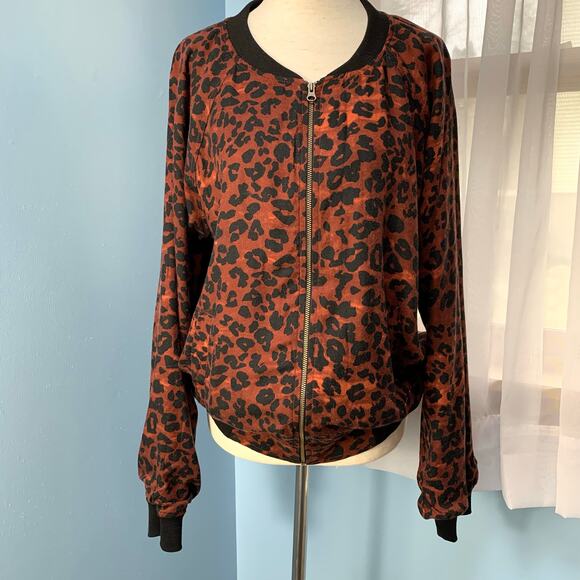 BeachLunchLounge Rumba Red Leopard Print Bomber Jacket - Picture 2 of 10